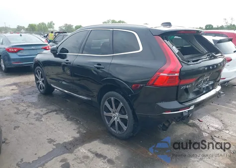 2018 Volvo Xc60 T5 Inscription z USA, uszkodzony, nr VIN YV4102RL2J1040828